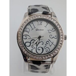 Geneva Platinum Watch Women 39mm Case Silver Leopard Band- New Battery